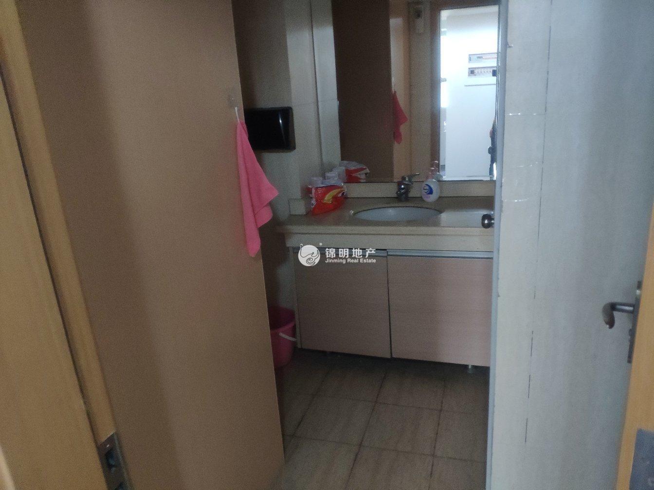 中山公园华宁国际广场88平米写字楼出租