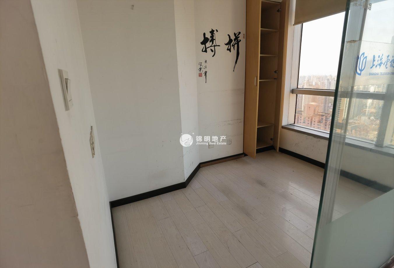 南京西路仲益大厦202平米写字楼出租
