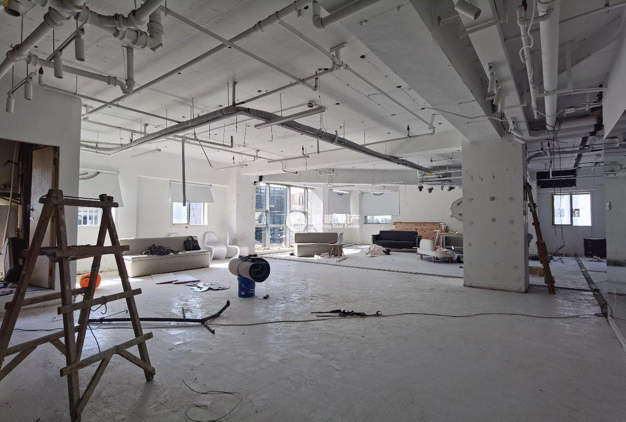 徐家汇汇银广场158平米写字楼出租