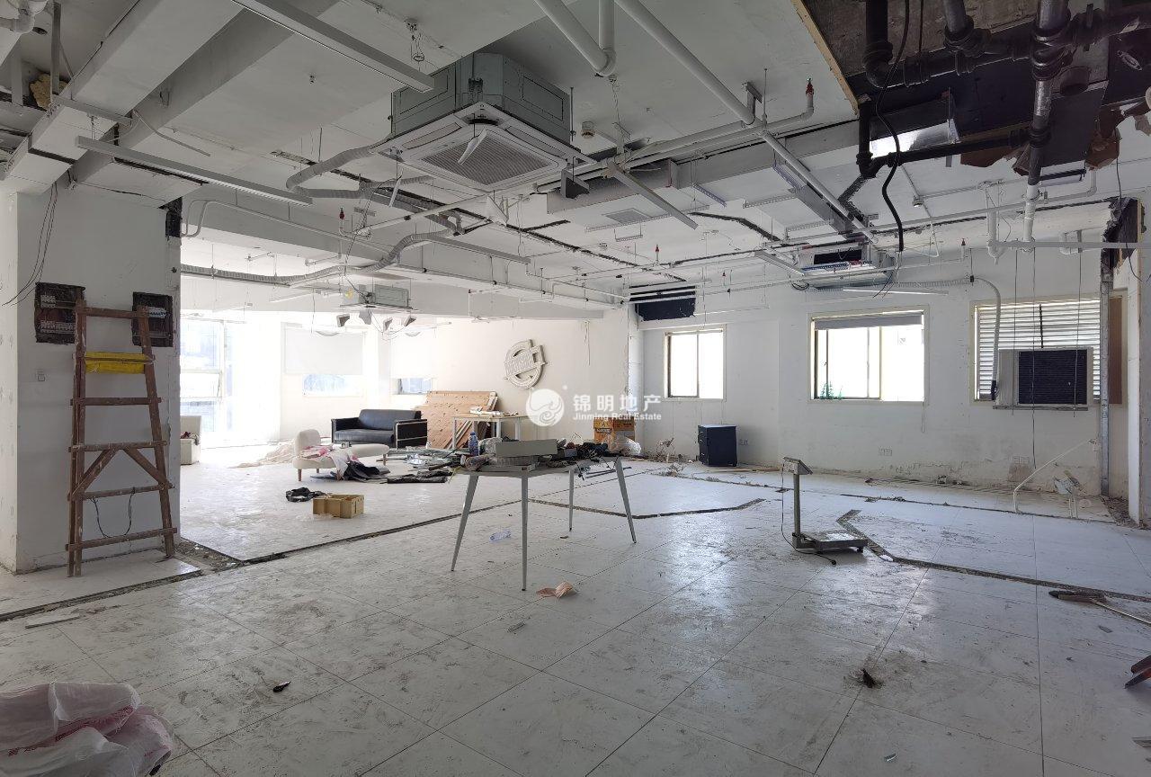 徐家汇汇银广场158平米写字楼出租