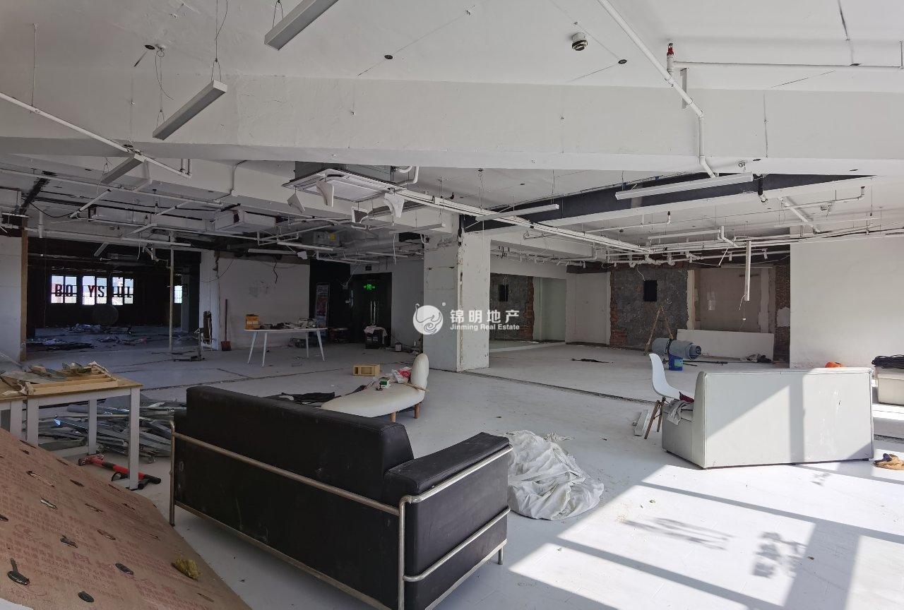 徐家汇汇银广场158平米写字楼出租