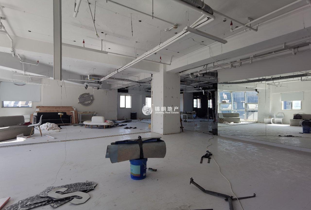 徐家汇汇银广场158平米写字楼出租