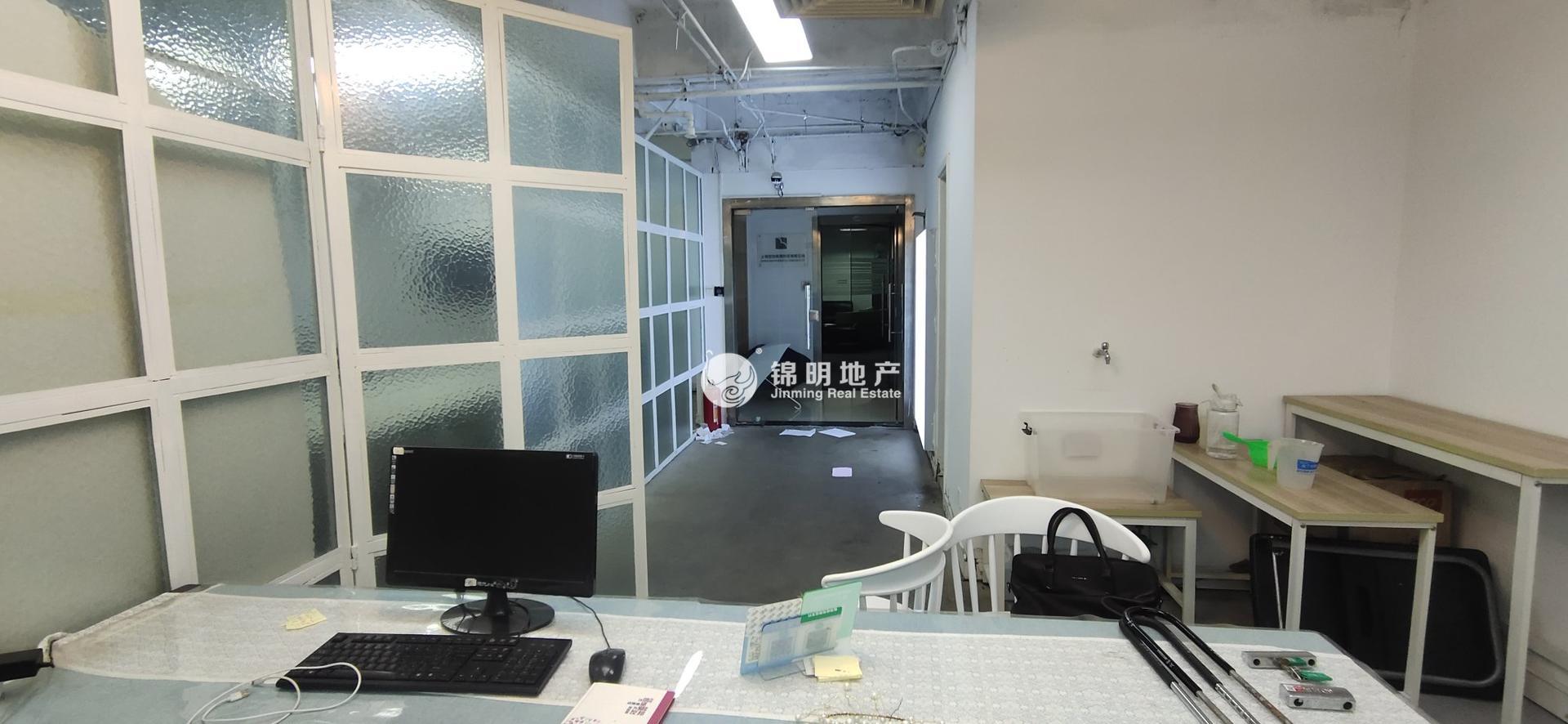 光新浦发广场108平米写字楼出租