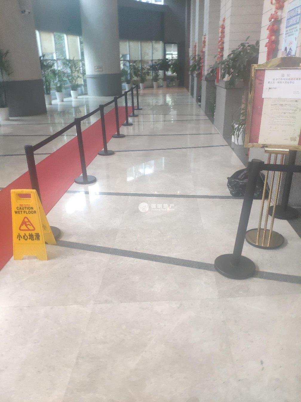 中山公园绿地商务大厦131平米写字楼出租