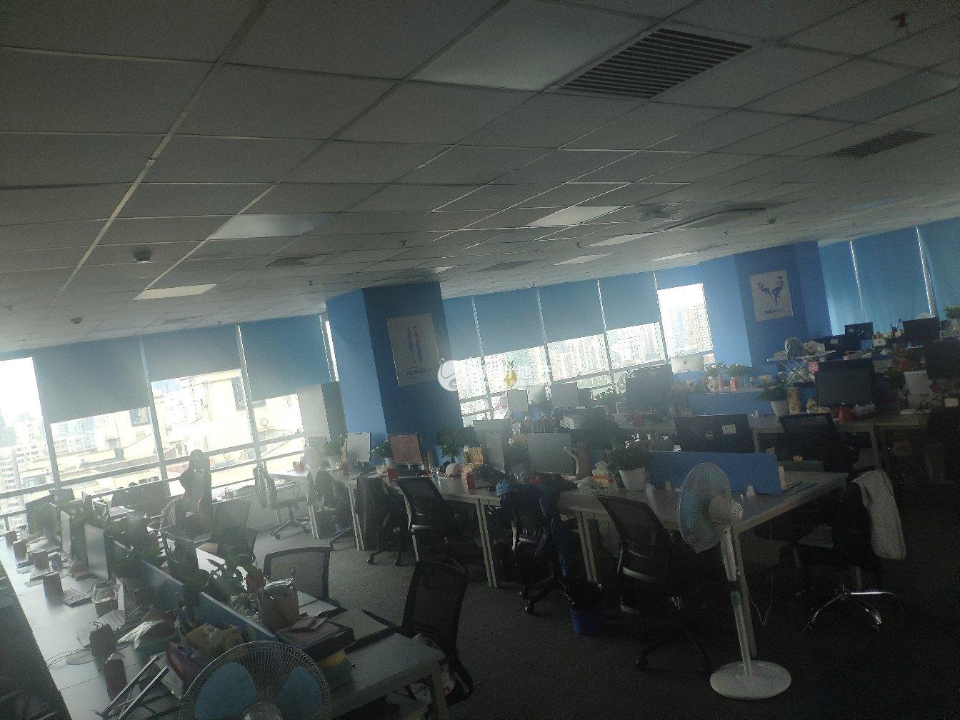 中山公园绿地商务大厦131平米写字楼出租