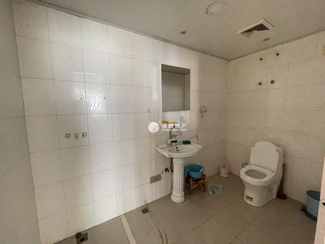 光新浦发广场85平米写字楼出租