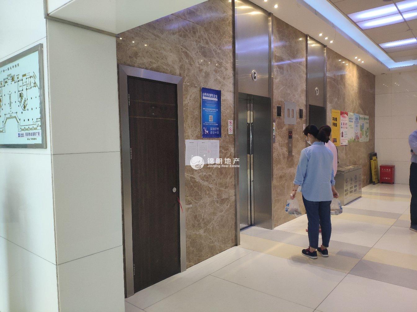 光新浦发广场85平米写字楼出租