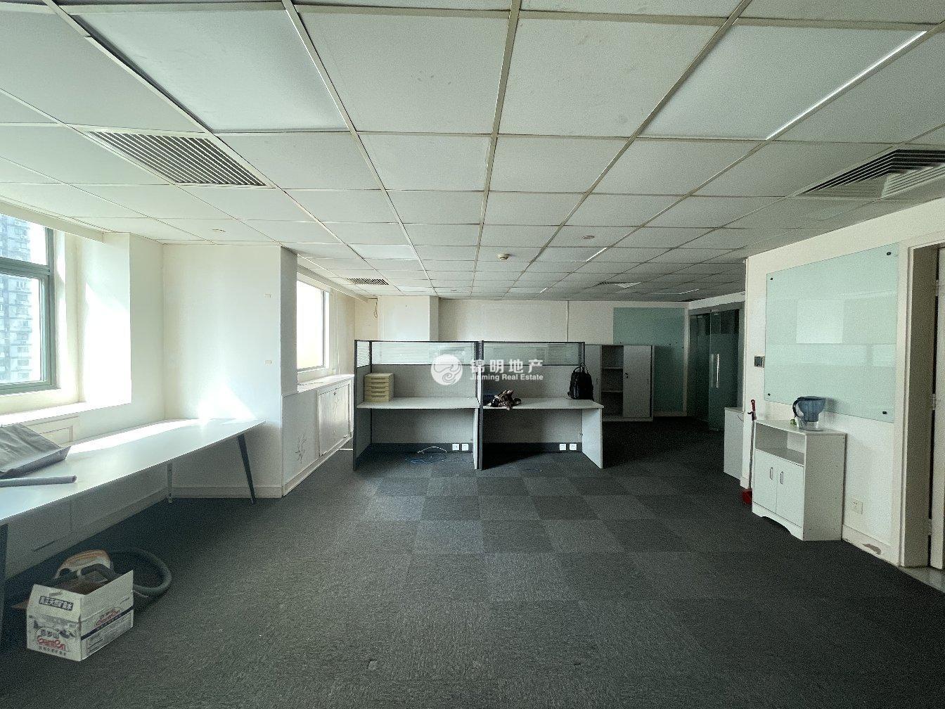 光新浦发广场85平米写字楼出租