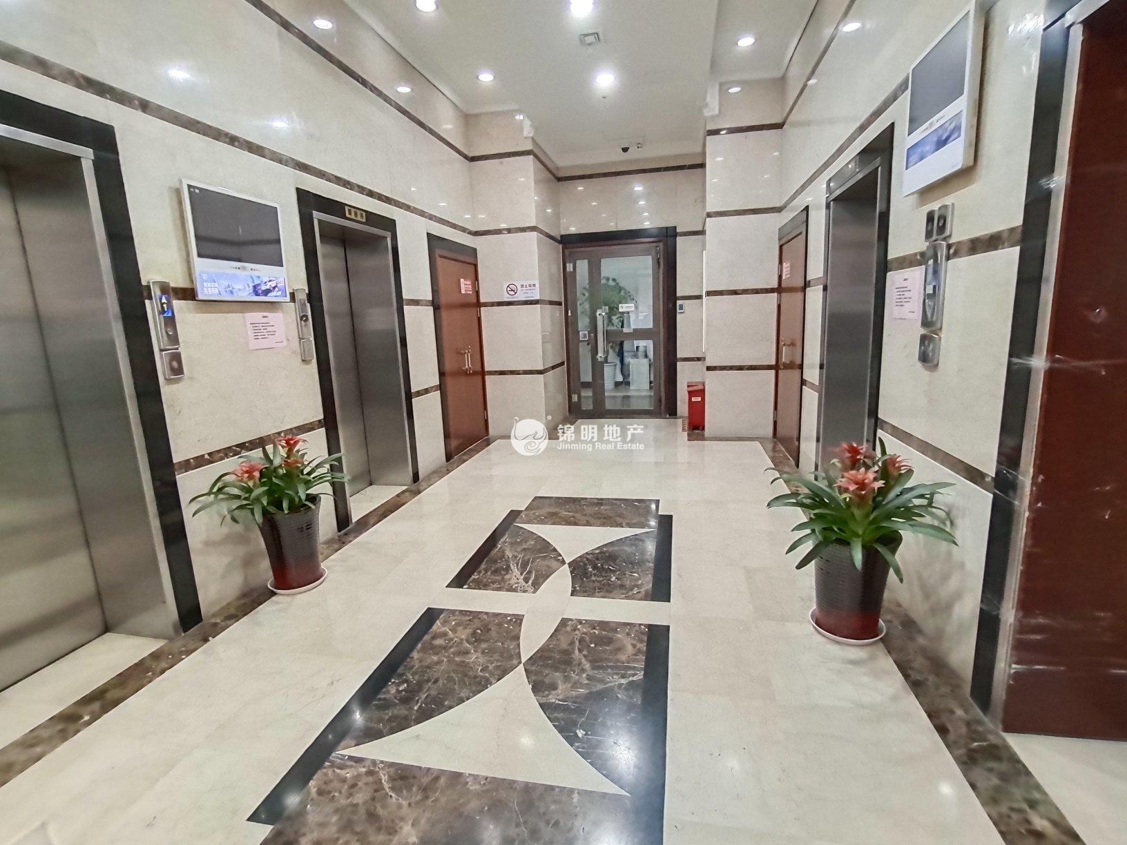 天山申亚金融广场200平米写字楼出租