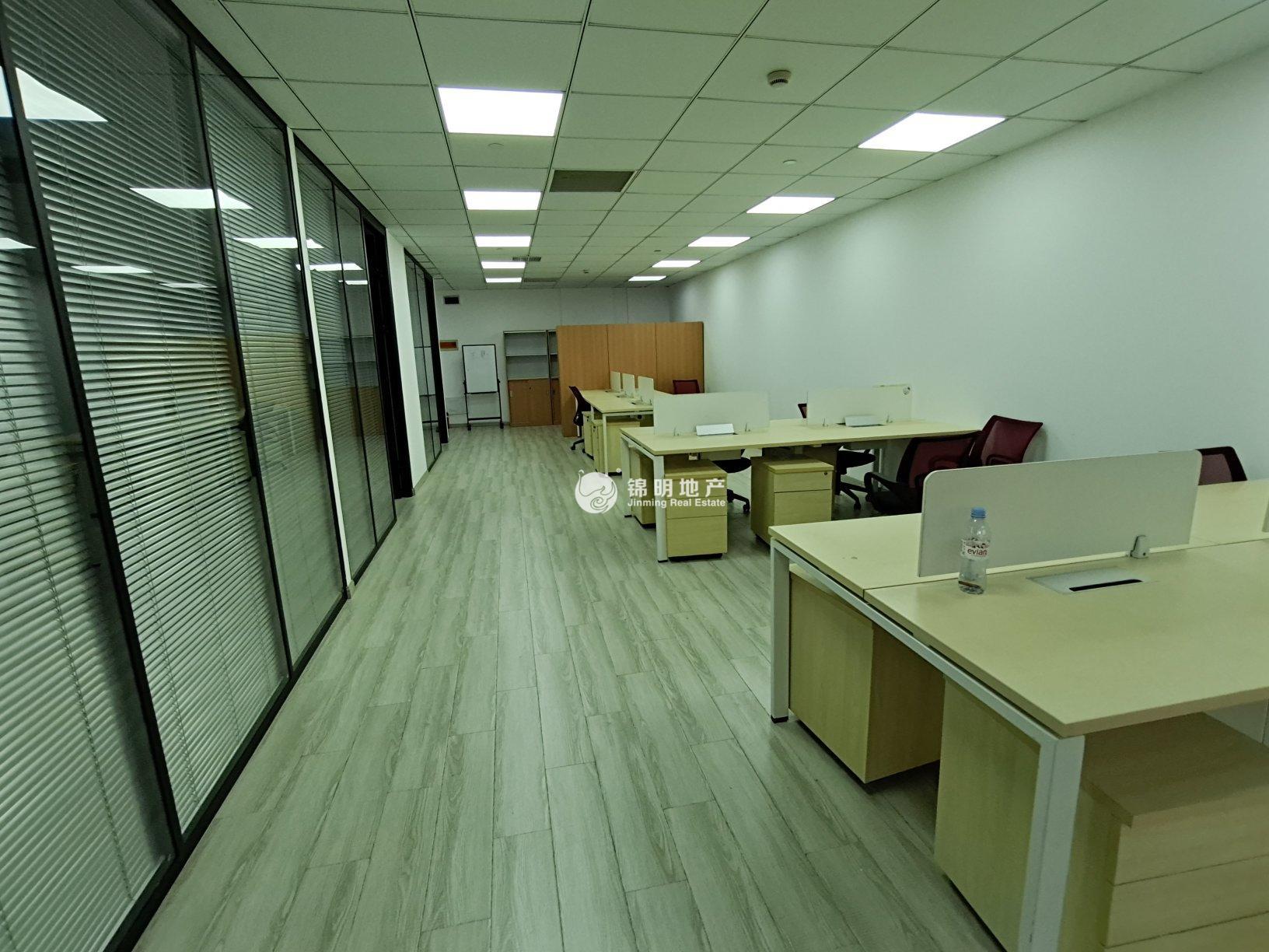 天山申亚金融广场200平米写字楼出租