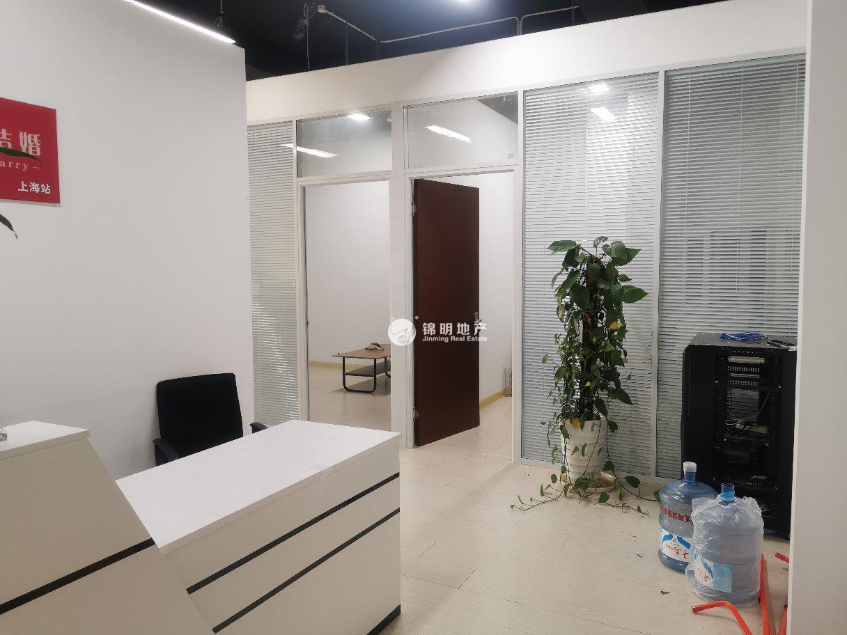 华漕万科时一区154平米写字楼出租