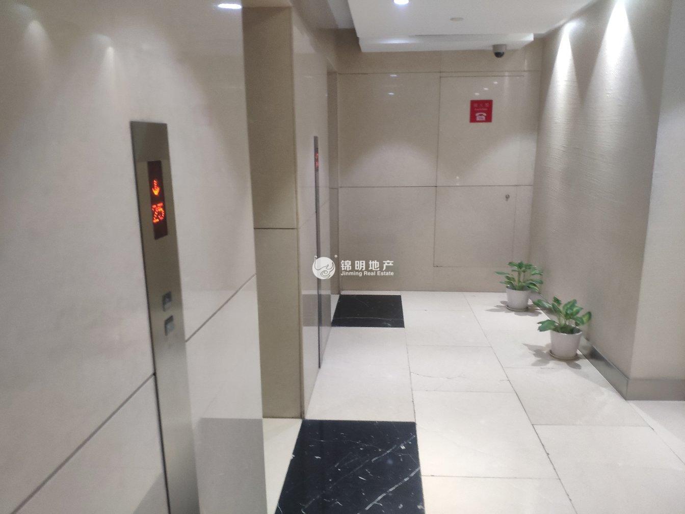 中山公园华宁国际广场208平米写字楼出租