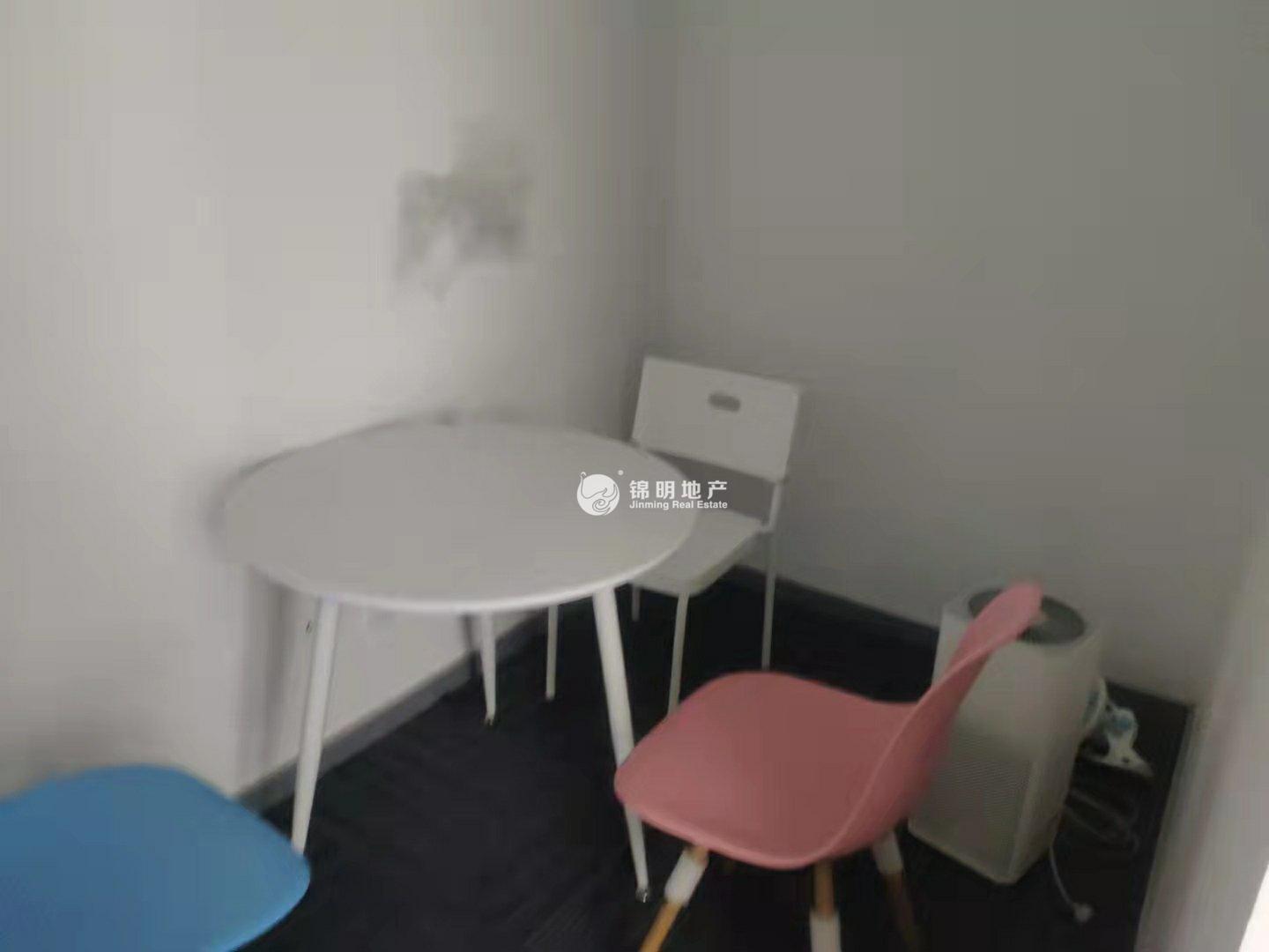 中山公园华宁国际广场208平米写字楼出租