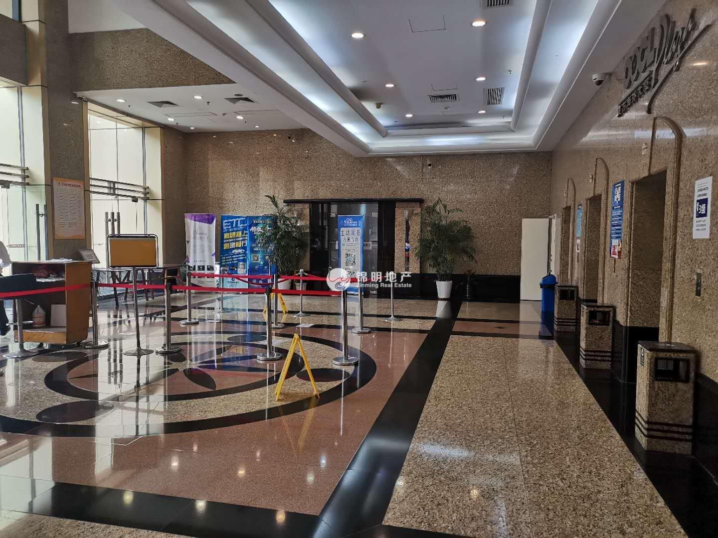 南京西路东方海外大厦76平米写字楼出租