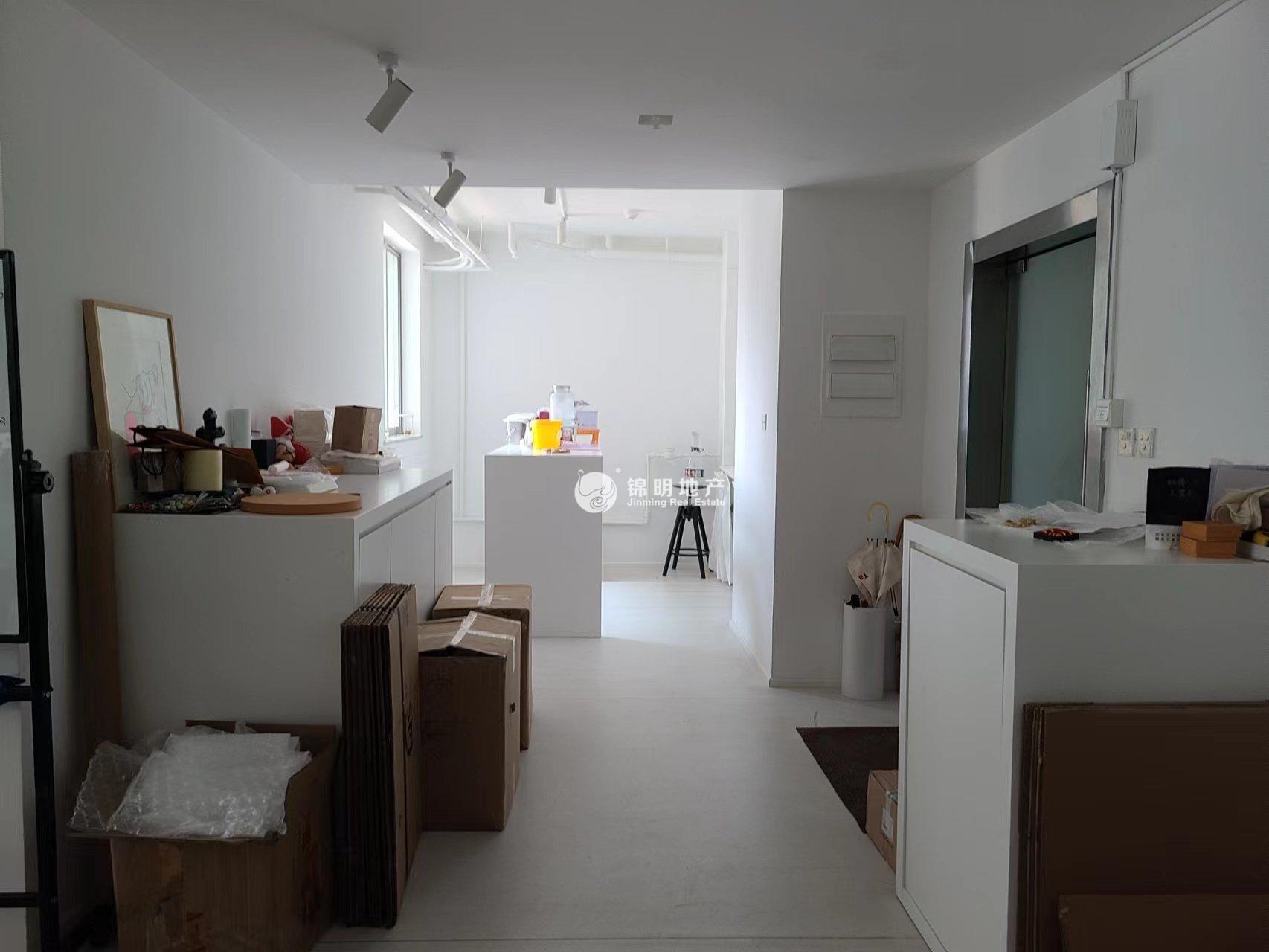 南京西路申银发展大厦175平米写字楼出租