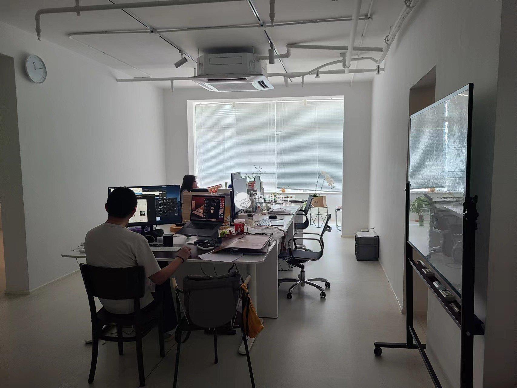 南京西路申银发展大厦175平米写字楼出租