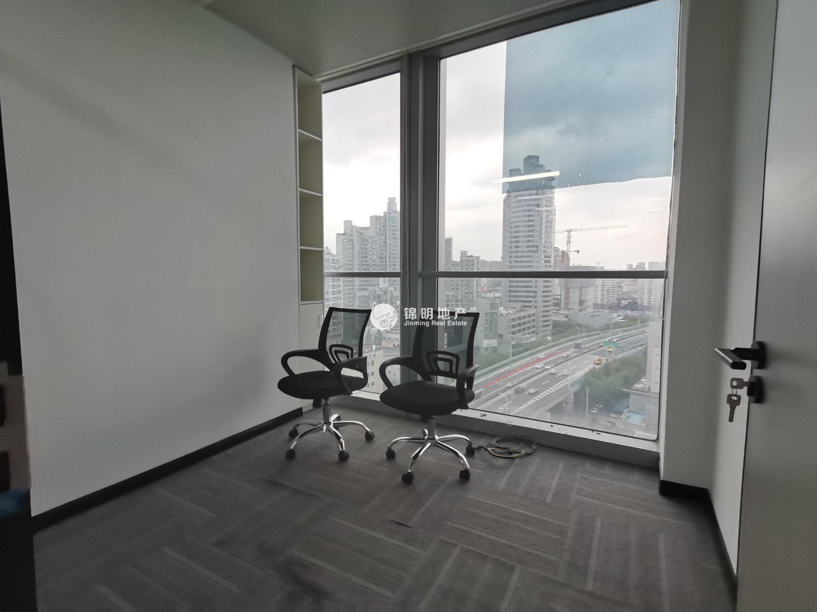 曹杨长城大厦145平米写字楼出租