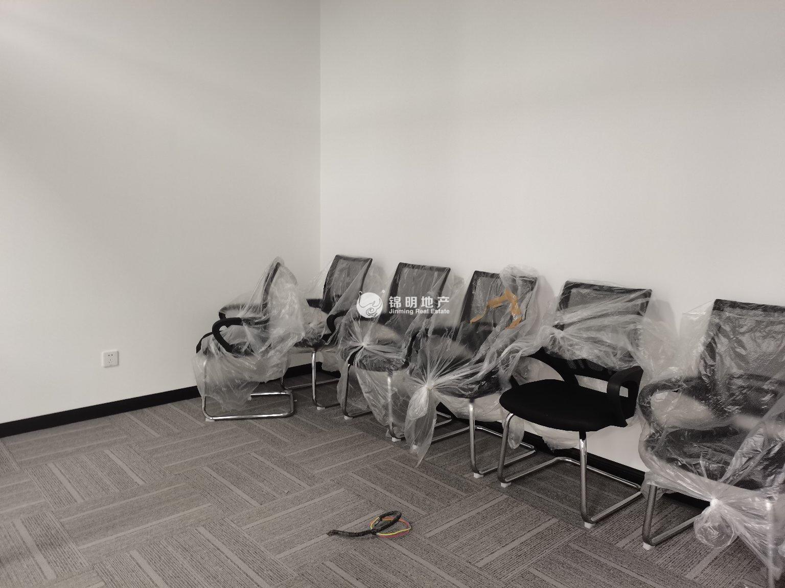 曹杨长城大厦145平米写字楼出租