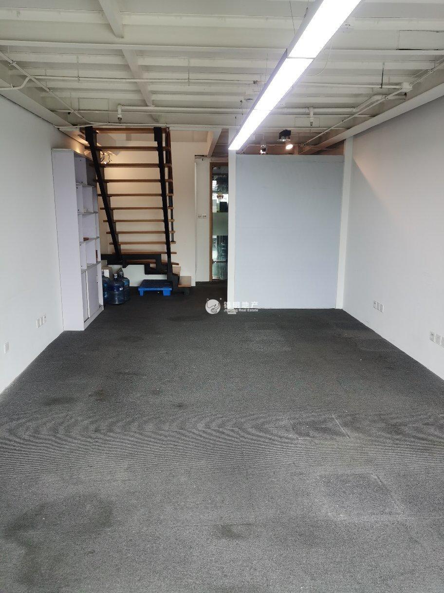 西藏北路金赢108创意广场64平米写字楼出租