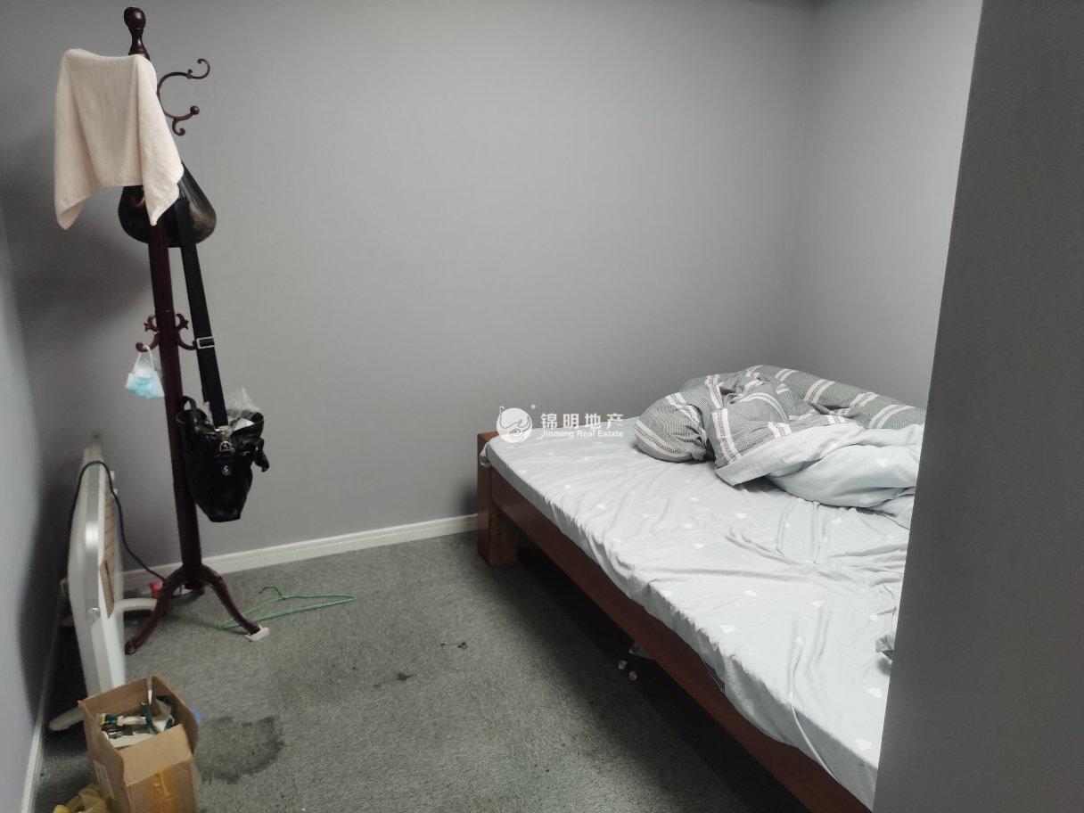 西藏北路金赢108创意广场68平米写字楼出租