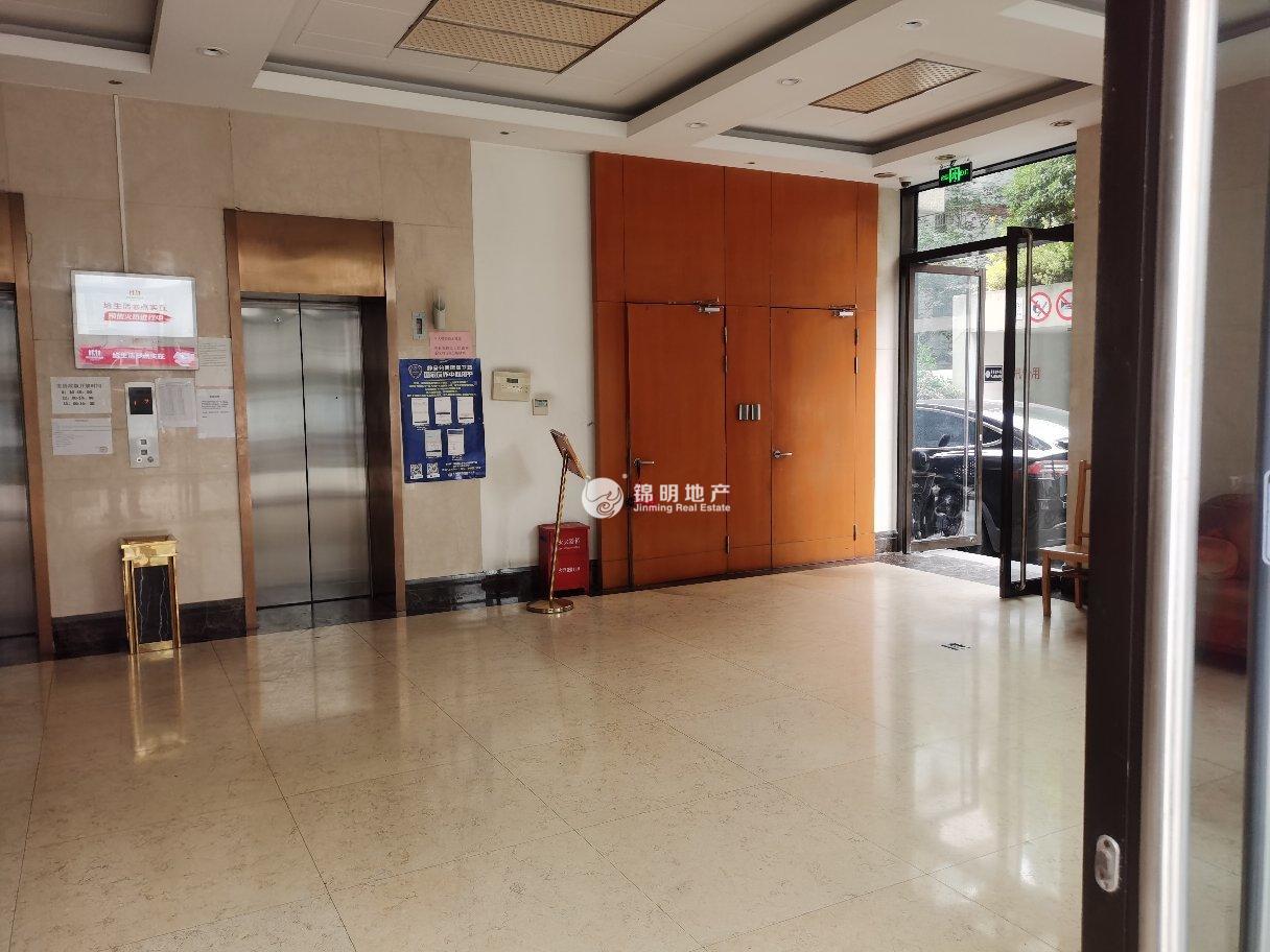 西藏北路和源大楼323平米写字楼出租