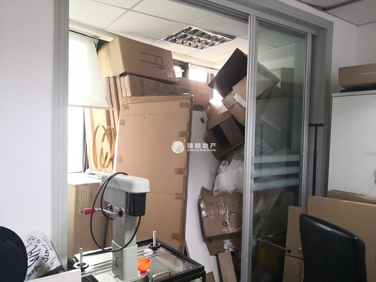 中山公园嘉利大厦71平米写字楼出租