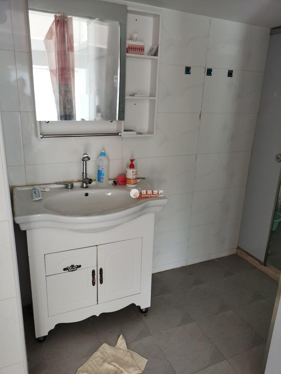 西藏北路金赢108创意广场68平米写字楼出租