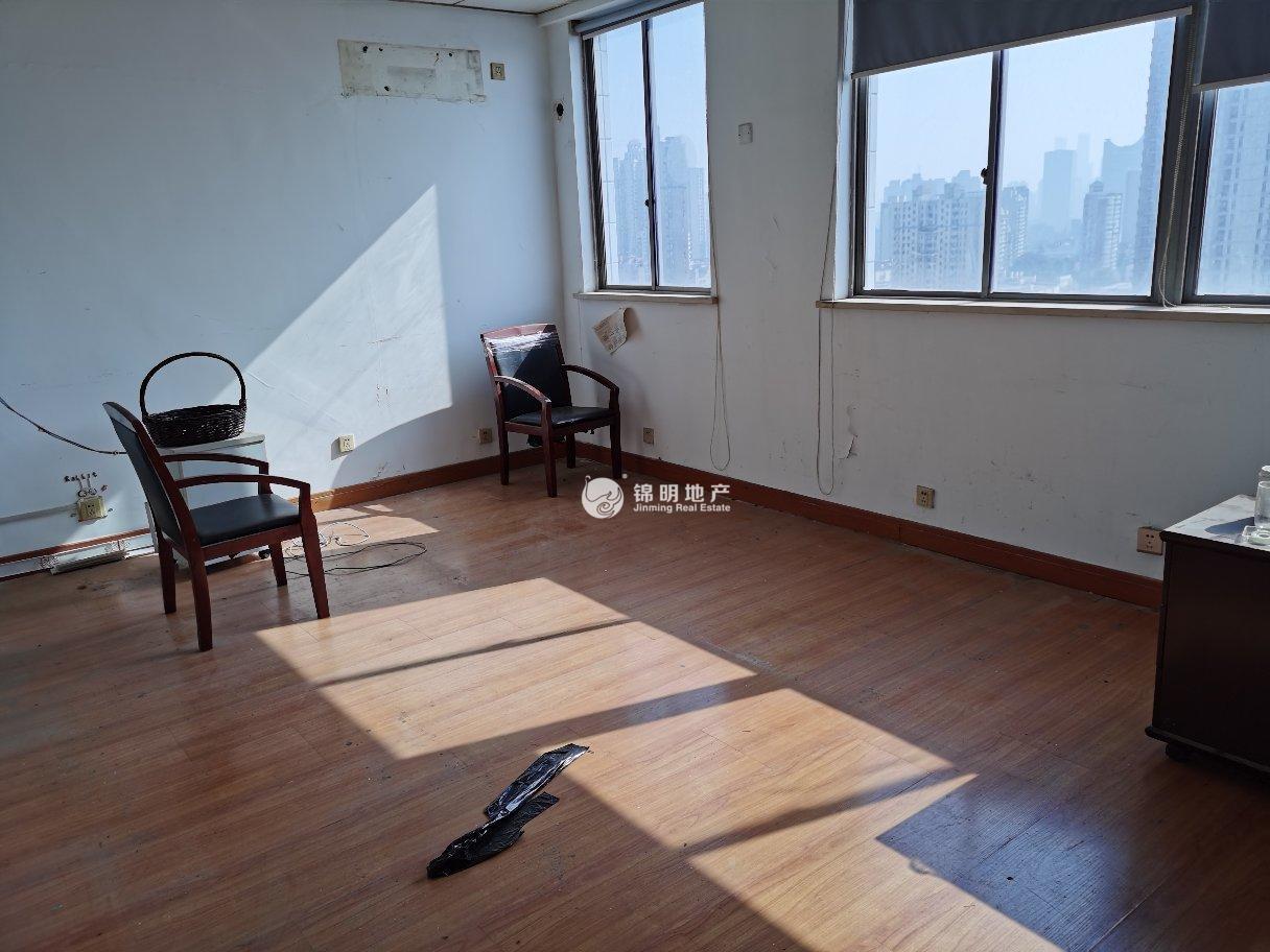 西藏北路申航大厦176平米写字楼出租