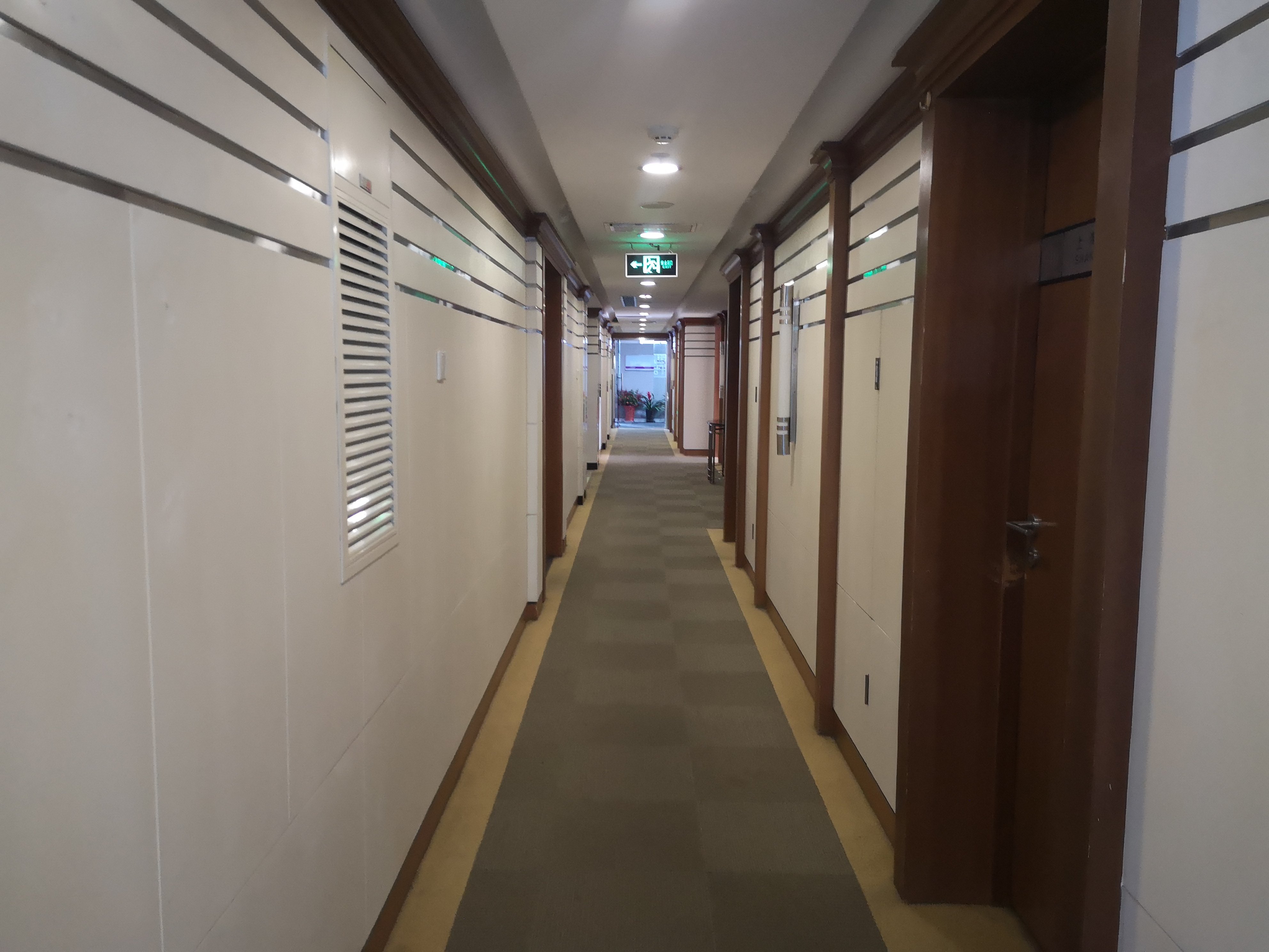 淮海中路淮海中华大厦78平米写字楼出租