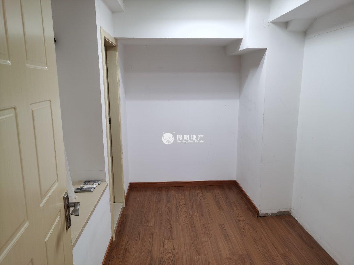 西藏北路金赢108创意广场64平米写字楼出租