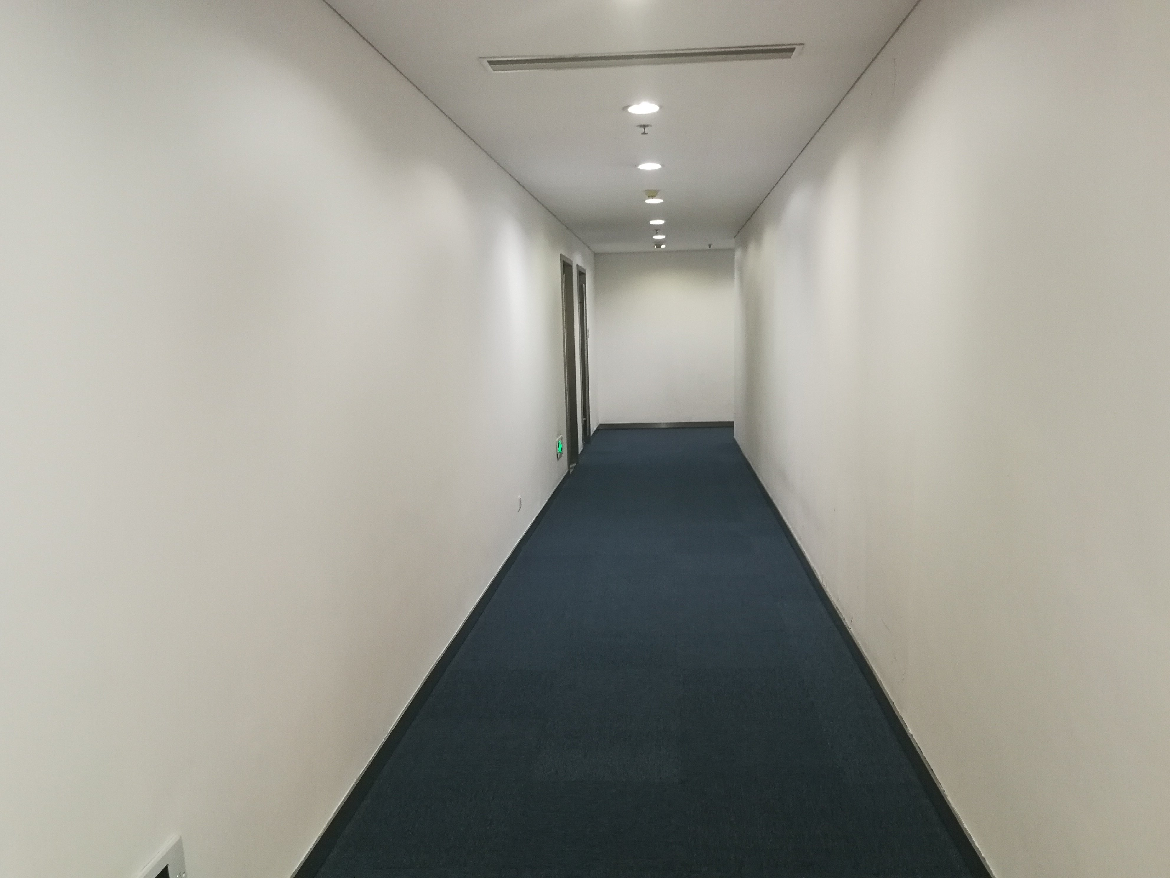 南京西路恒利国际大厦339平米写字楼出租