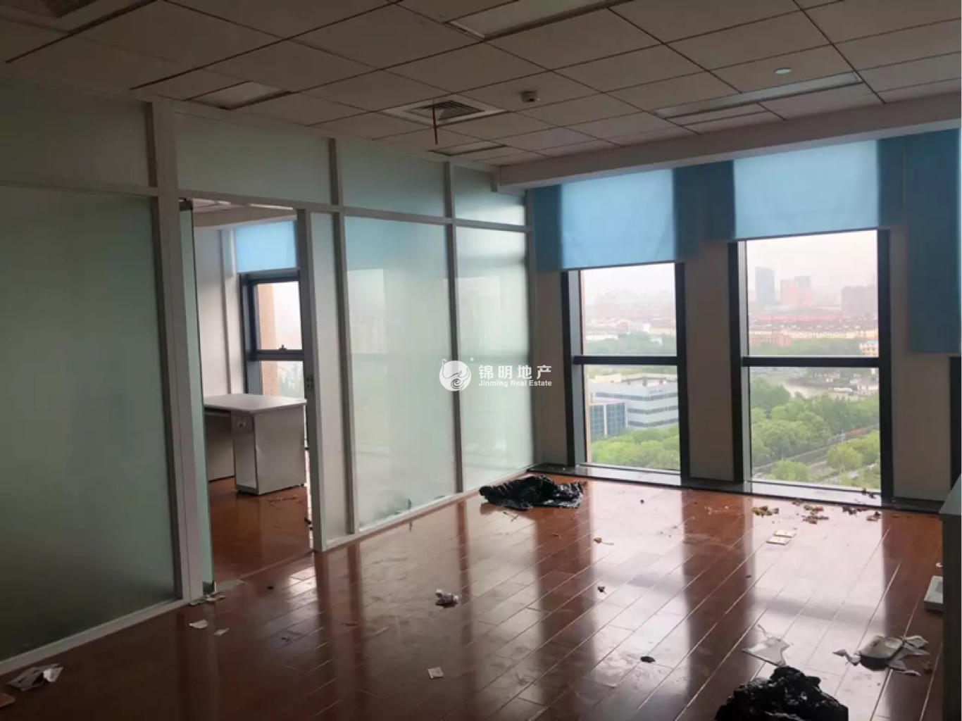 莘庄世宏金源中心112平米写字楼出租