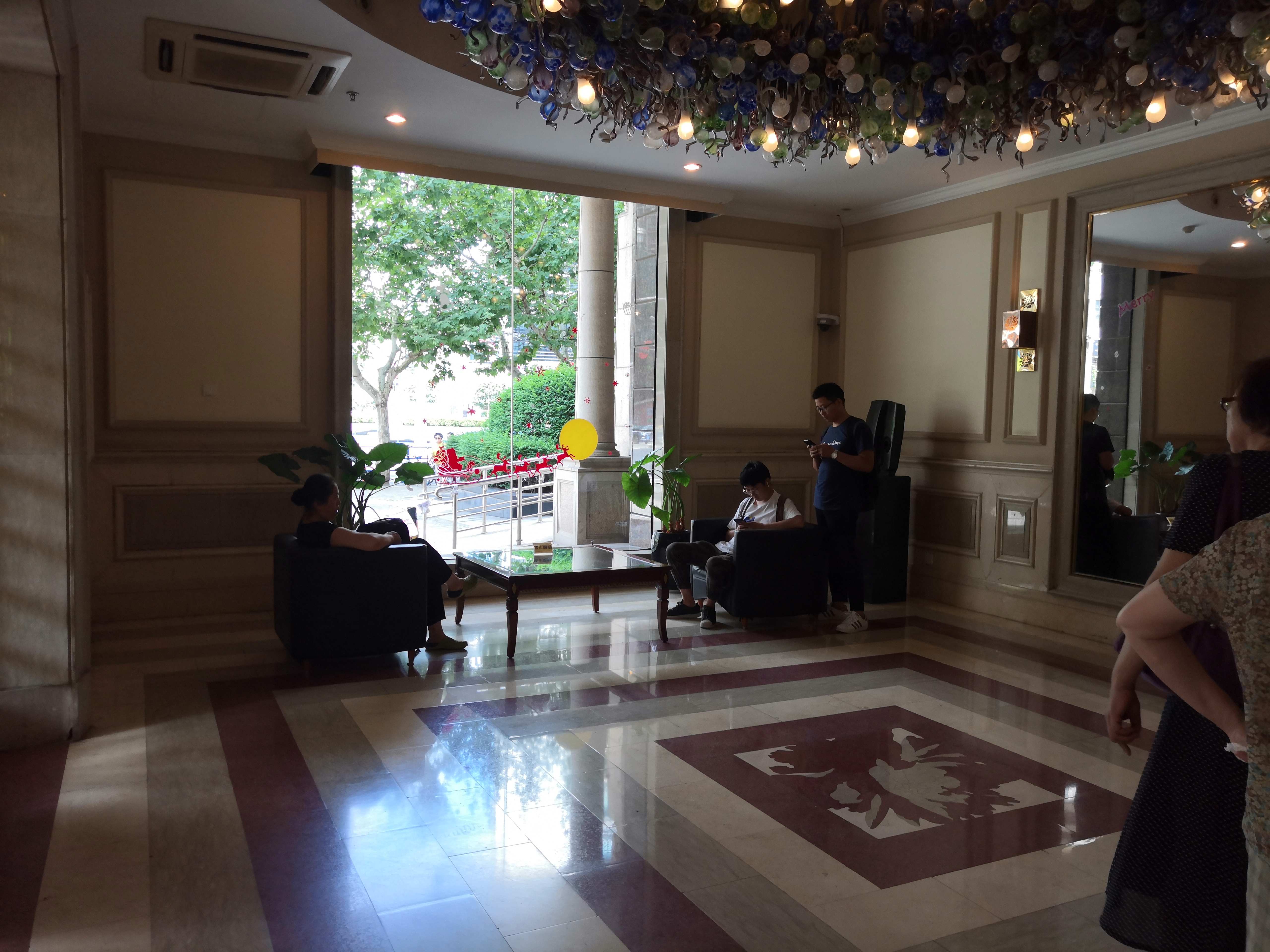 长寿路圣天地商务楼72平米写字楼出租