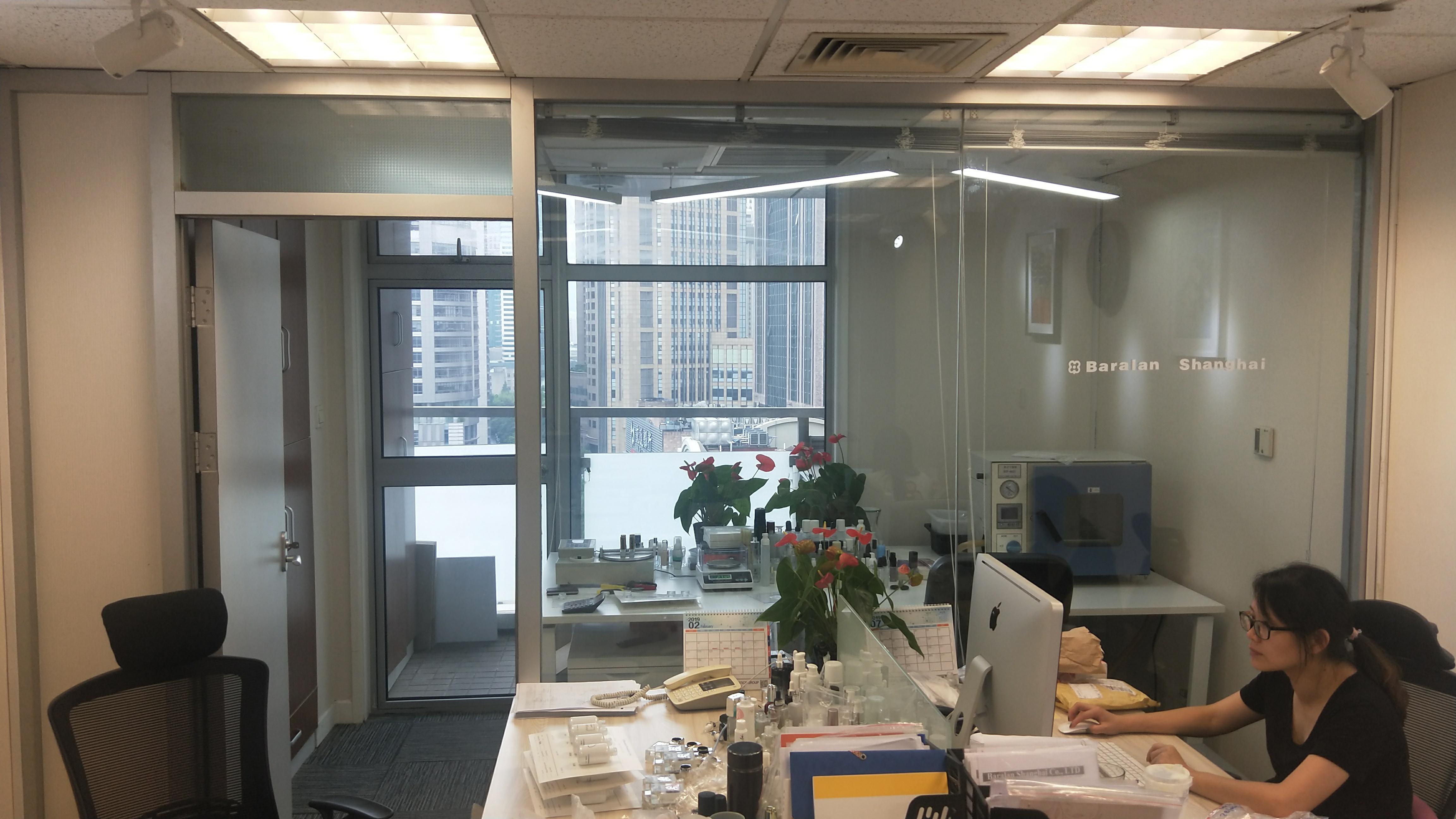 淮海中路淮海中华大厦58平米写字楼出租