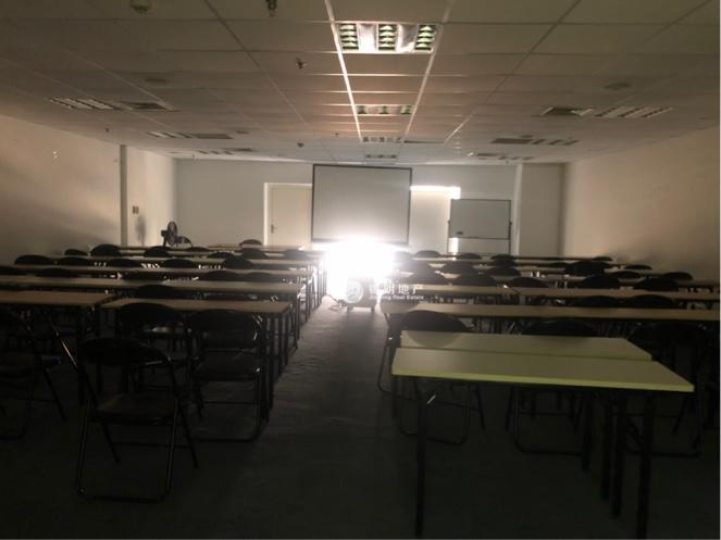 人民广场港泰广场168平米写字楼出租