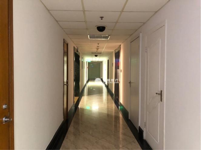 人民广场港泰广场168平米写字楼出租