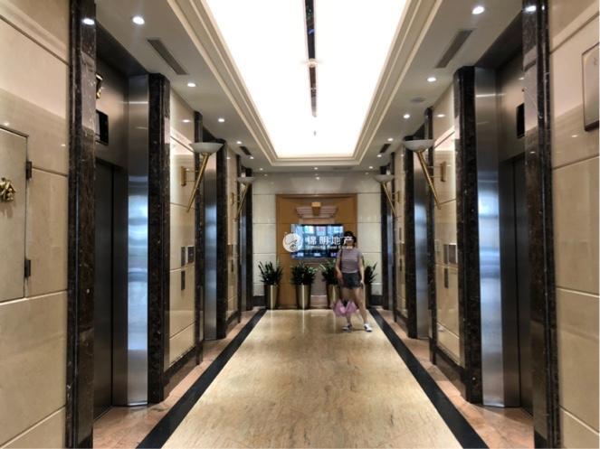 人民广场港泰广场168平米写字楼出租