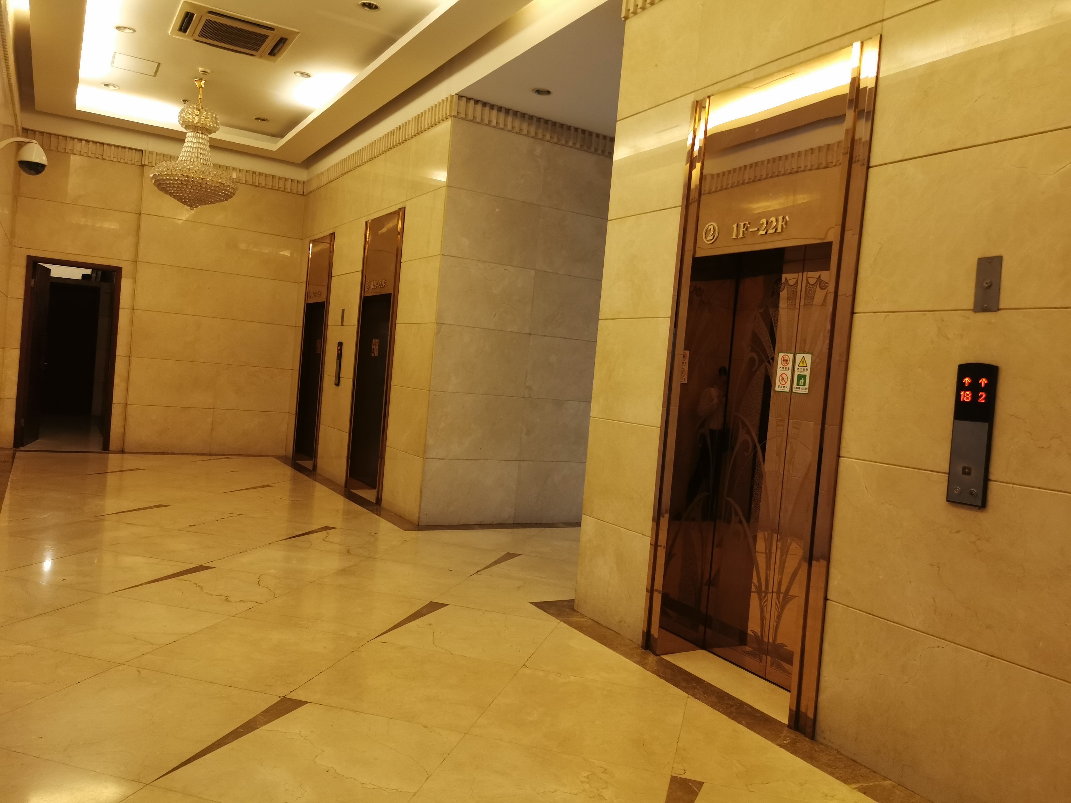 临平路飘鹰世纪大厦77平米写字楼出租