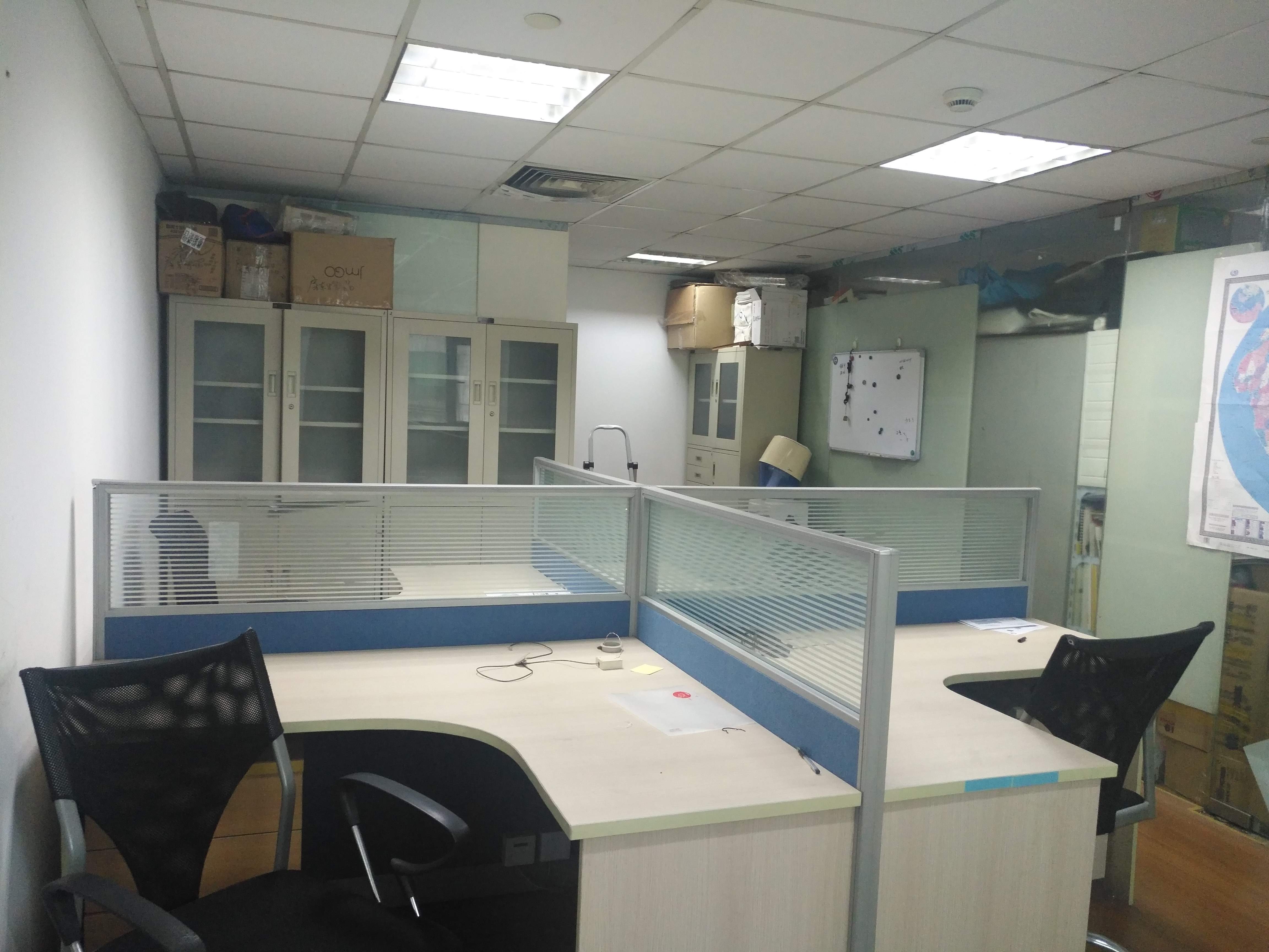 光新浦发广场48平米写字楼出租