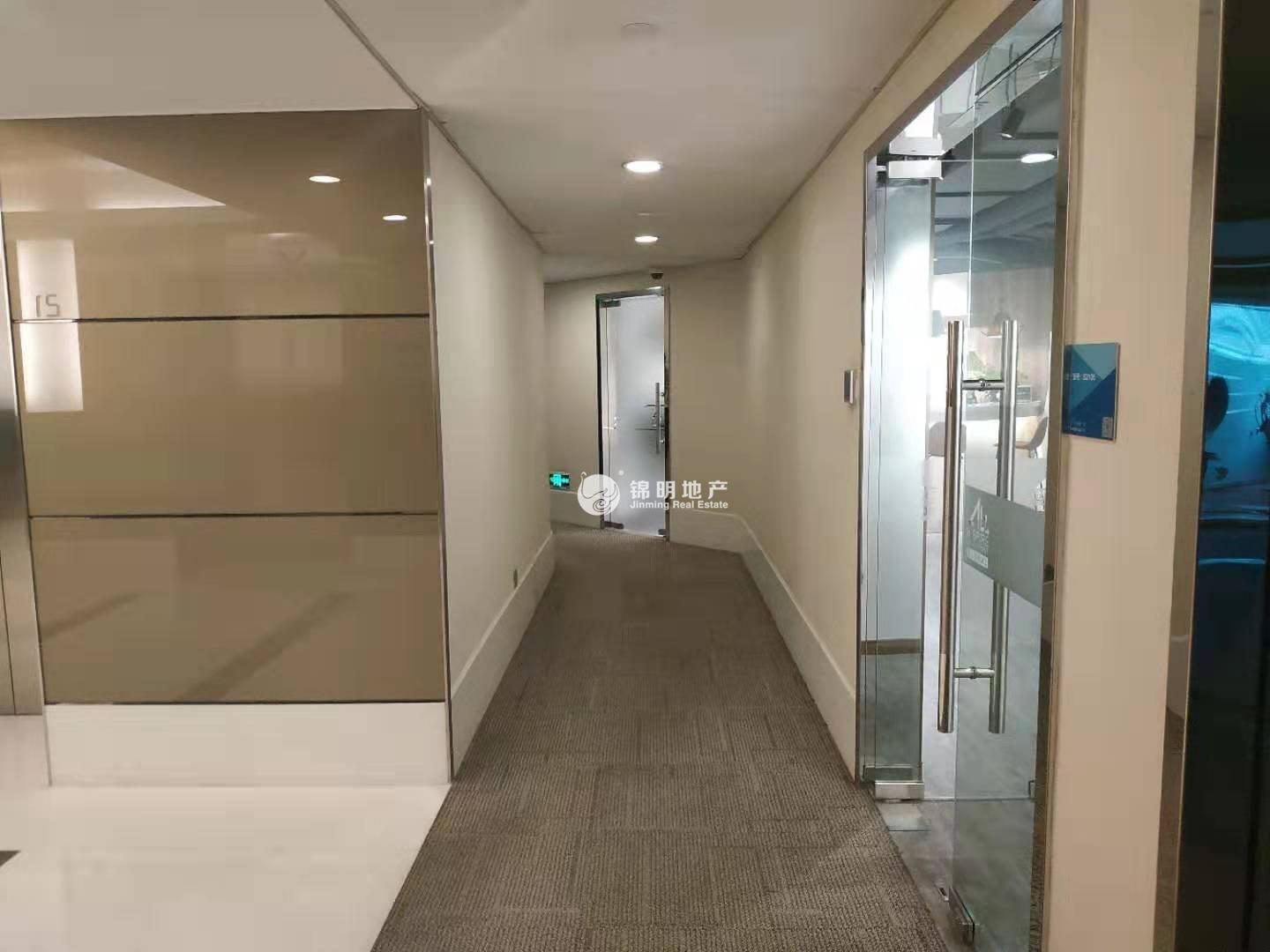 淮海中路香港广场184平米写字楼出租