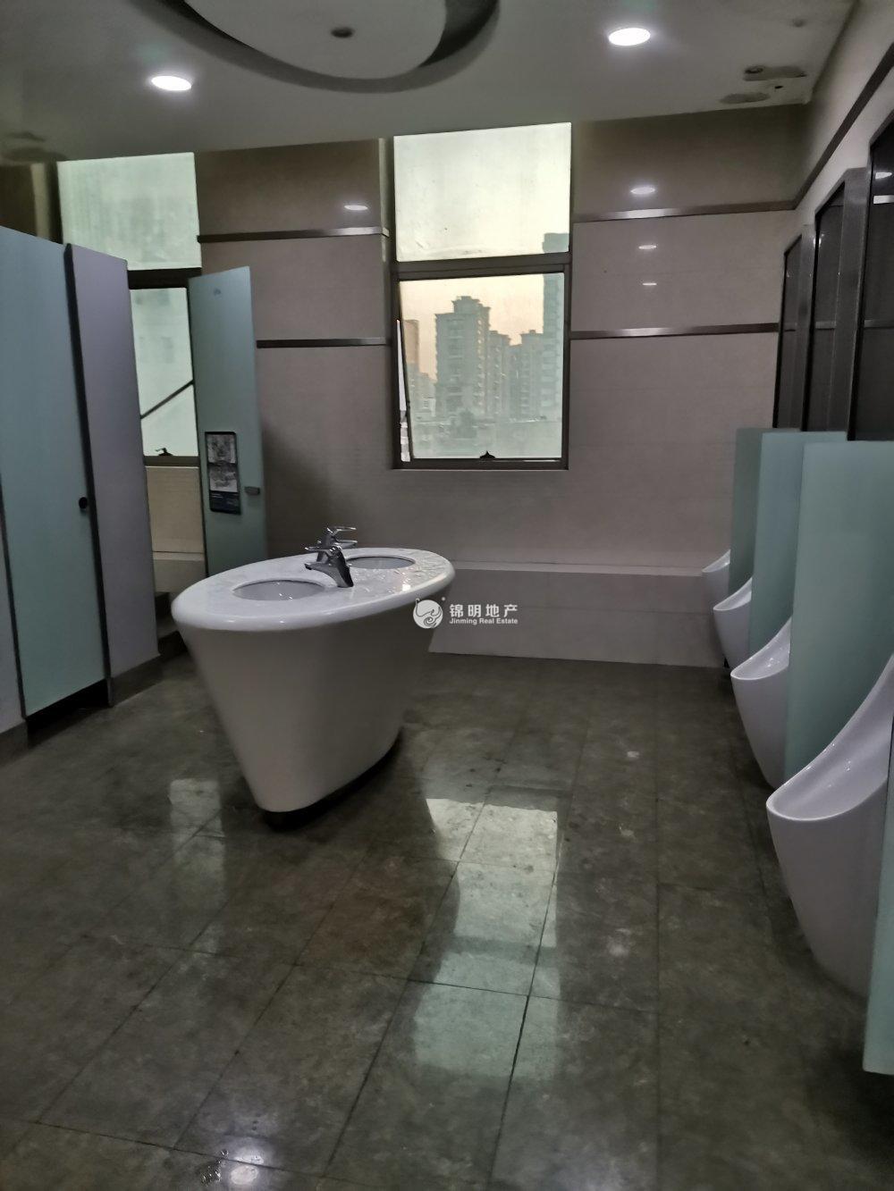 西藏北路金赢108创意广场68平米写字楼出租