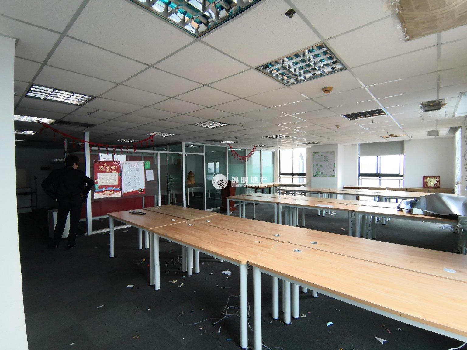 徐家汇圣爱大厦240平米写字楼出租