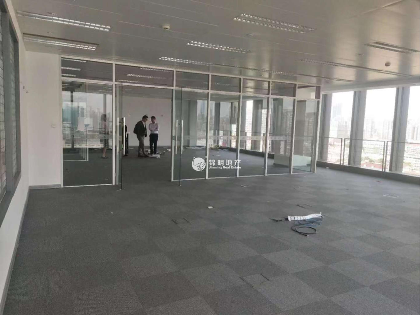 龙华上海绿地中心一期276平米写字楼出租