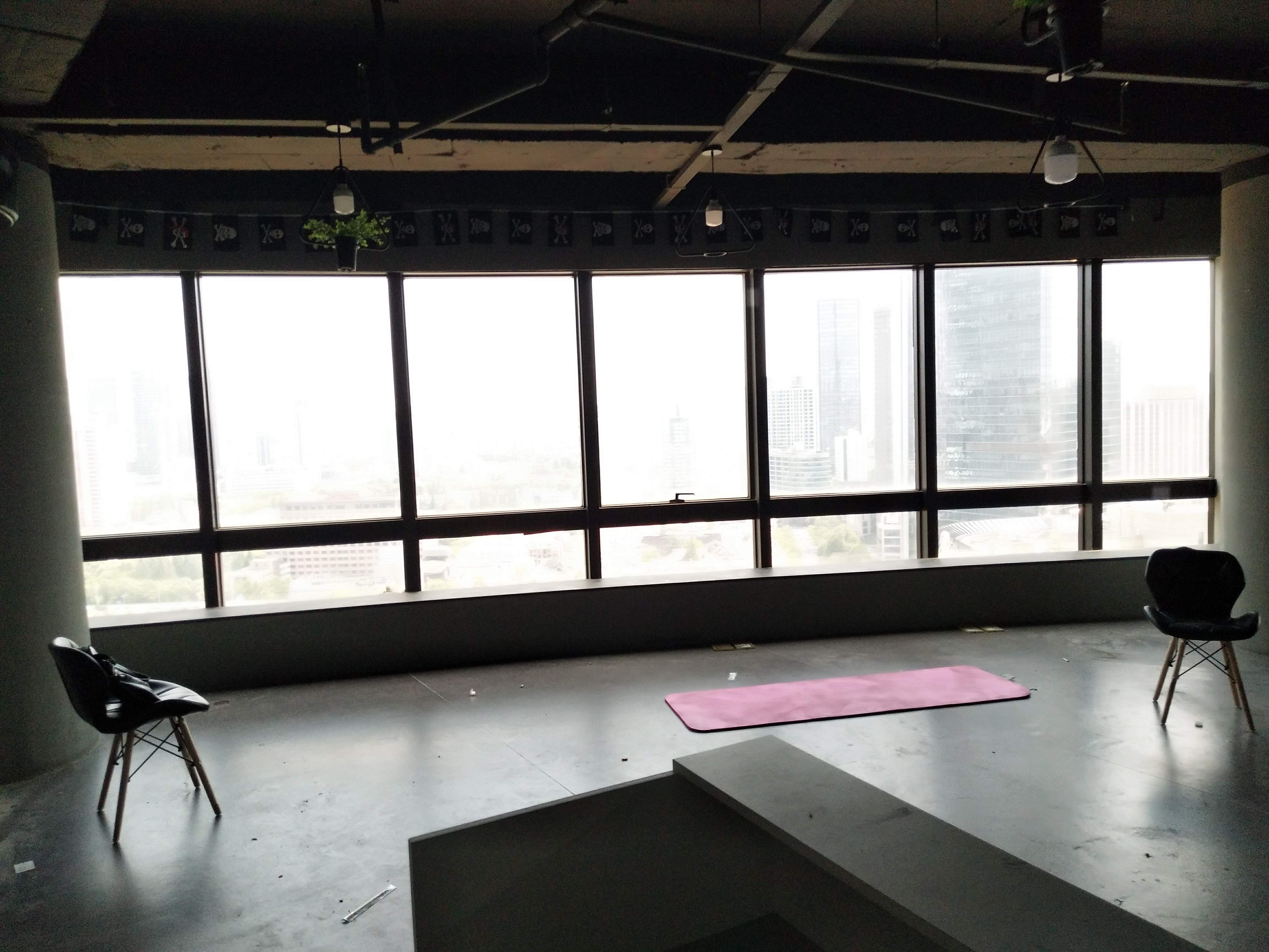 静安寺环球世界大厦168平米写字楼出租