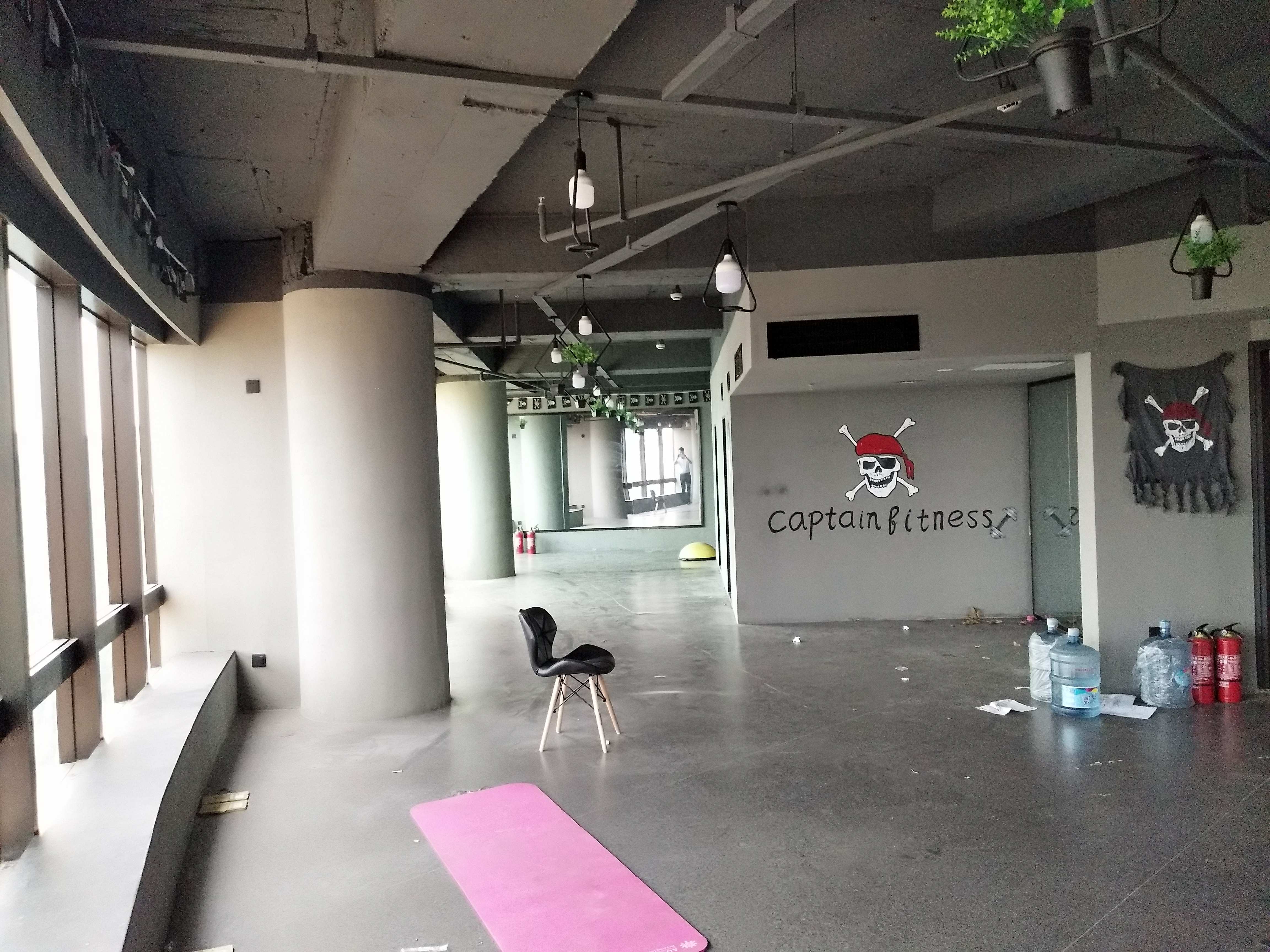 静安寺环球世界大厦168平米写字楼出租