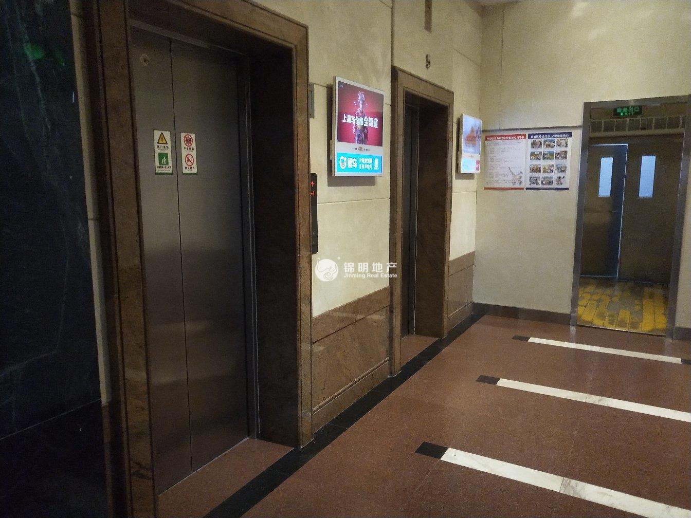 豫园新上海城市广场100平米写字楼出租