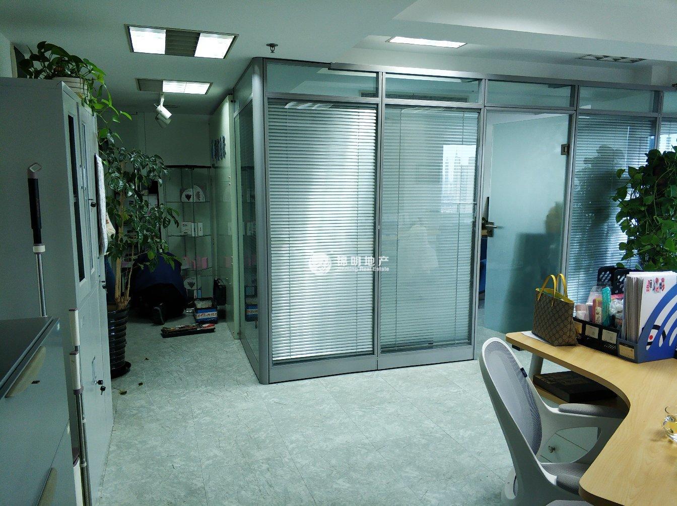 中山公园舜元企业发展大厦81平米写字楼出租
