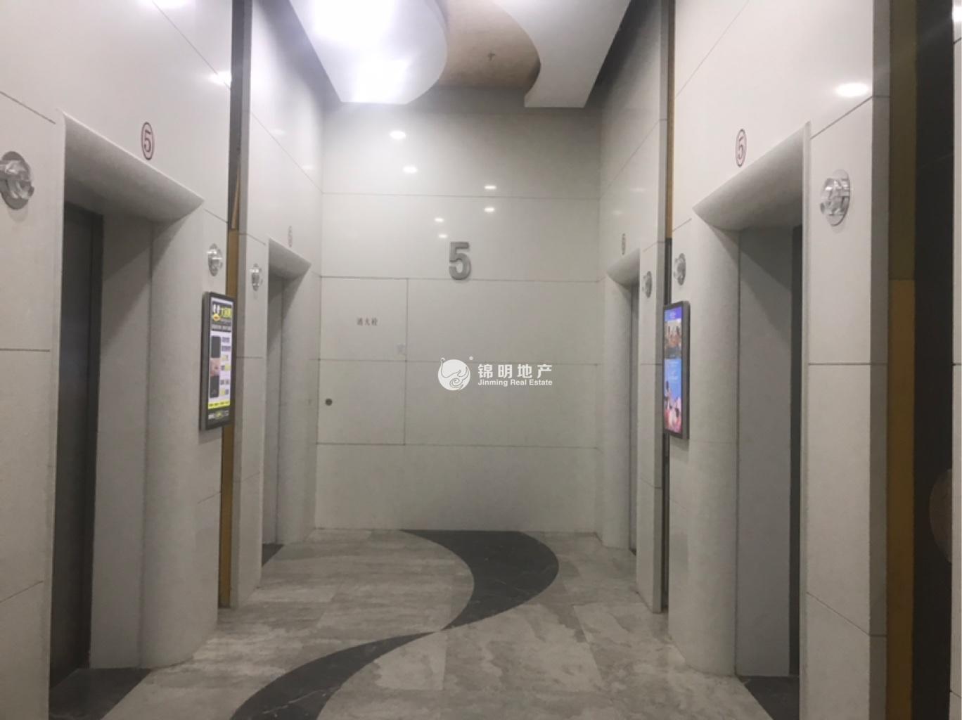西藏北路金赢108创意广场68平米写字楼出租