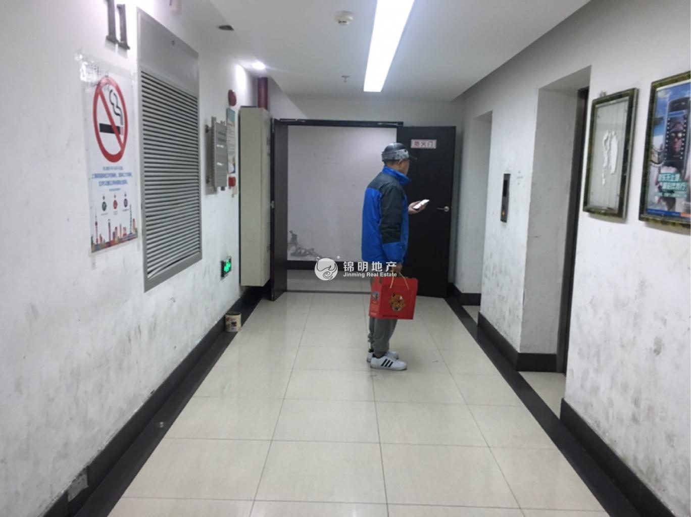 不夜城中房华东大厦92平米写字楼出租