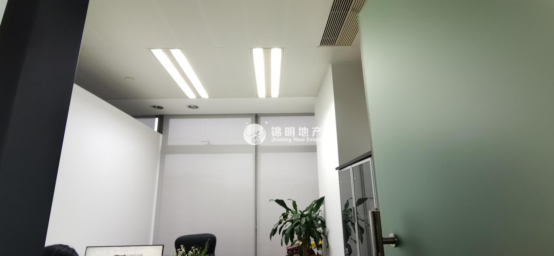 世博滨江绿地海外滩205平米写字楼出租